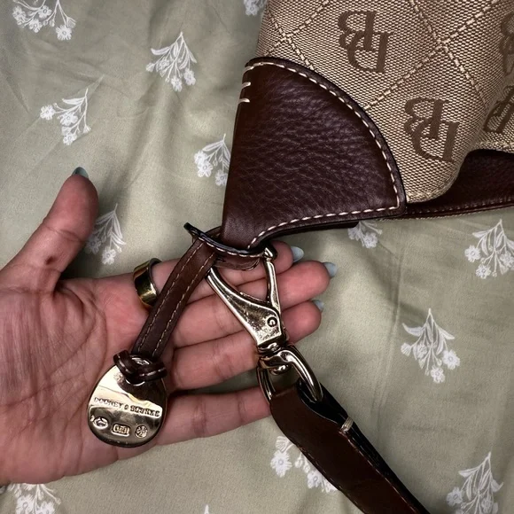 Dooney & Bourke - Large Brown& Tan Tote - EUC - Picture 10 of 16